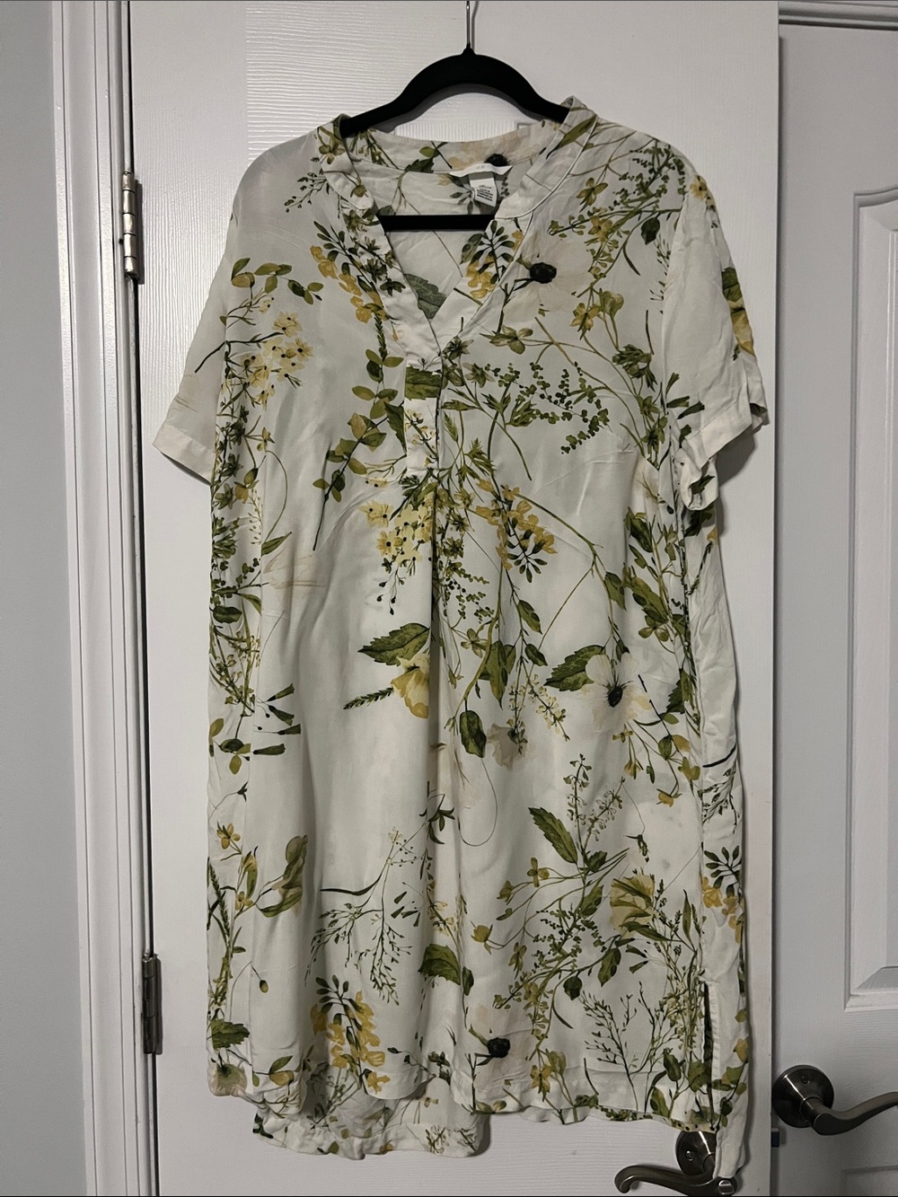 H&M Cream Floral Button-Up with Green and Yellow Botanical Print